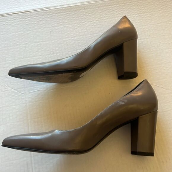 Stuart Weitzman Taupe Block Heel size 9 N - Picture 14 of 16